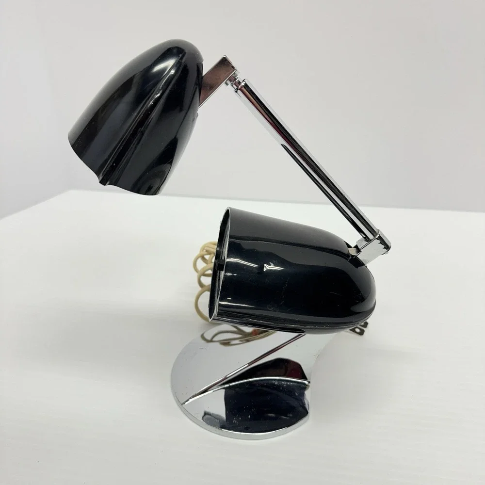 MCM H-70 HAMILTON STREAMLINE ATOMIC JET AGE TELESCOPEING  DESK LAMP ROCKET EYE